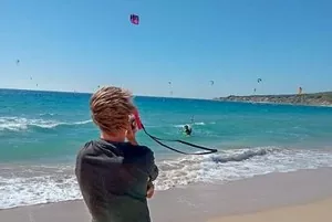 radio-helmet kitesurf courses